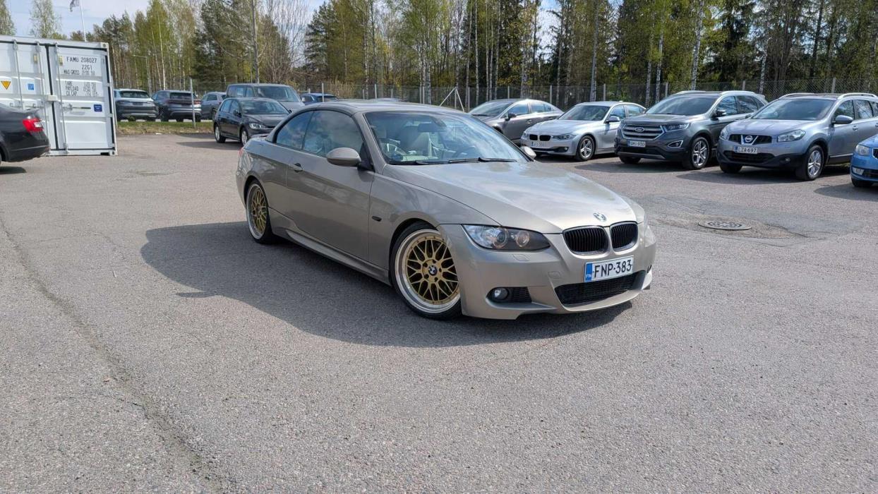 BMW 325 2007