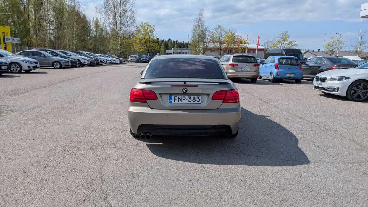 BMW 325 2007