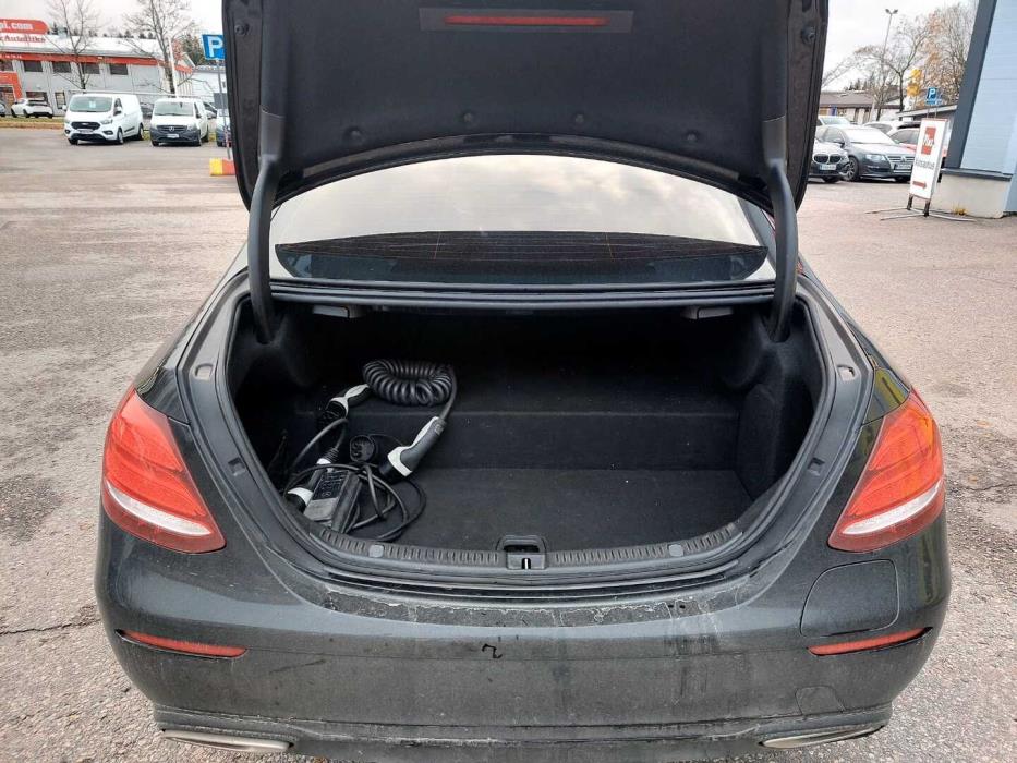 MERCEDES-BENZ E 2019