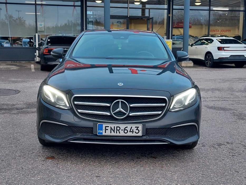 MERCEDES-BENZ E 2019