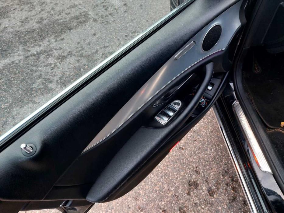 MERCEDES-BENZ E 2019