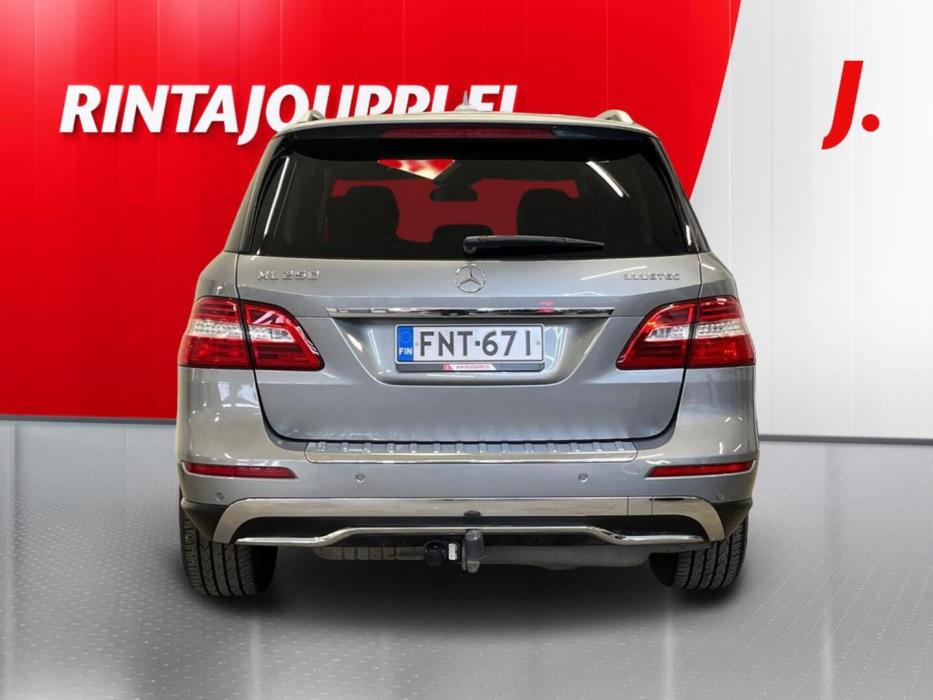 MERCEDES-BENZ ML 2012