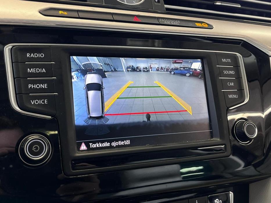 VOLKSWAGEN Passat 2016