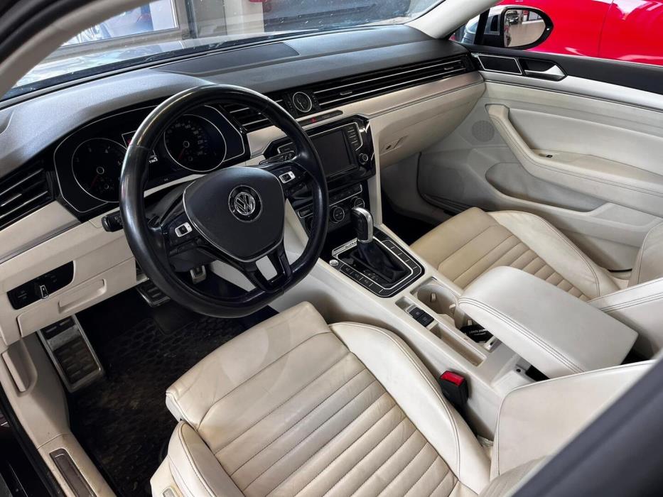 VOLKSWAGEN Passat 2016