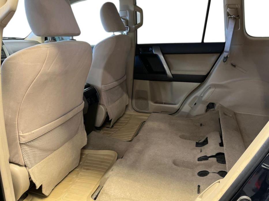 TOYOTA Land Cruiser 2013