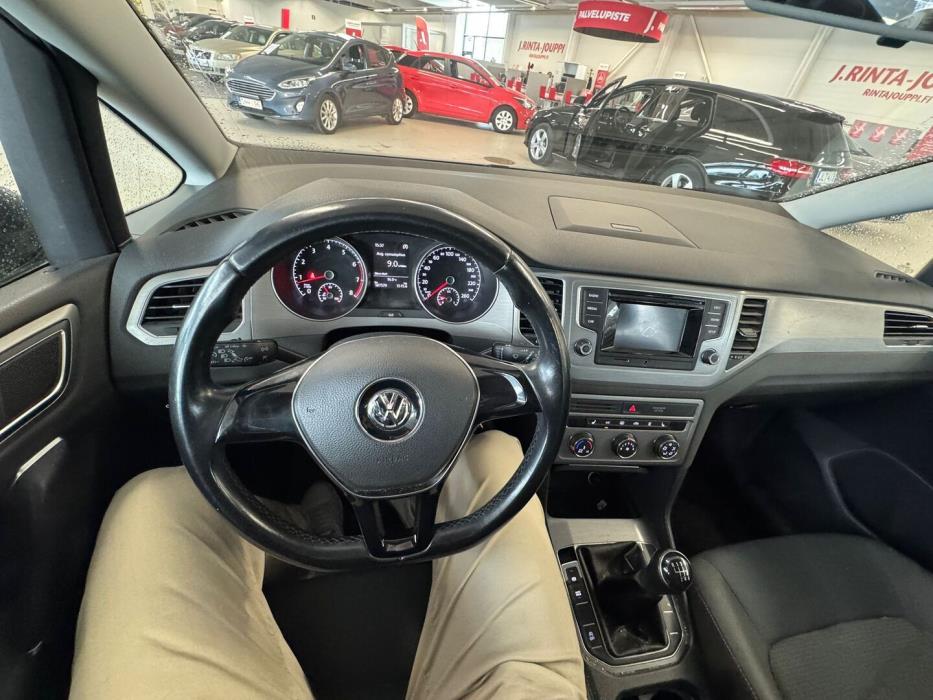 VOLKSWAGEN Golf Sportsvan 2014