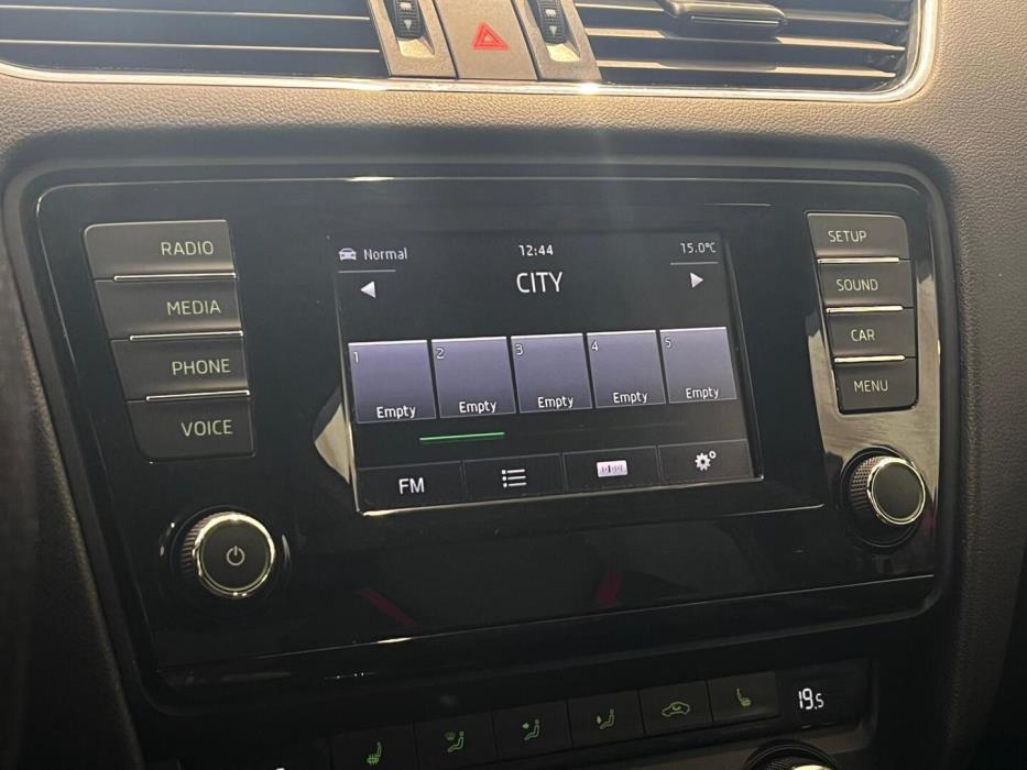 SKODA Octavia 2015