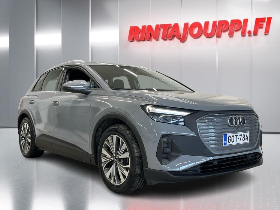 AUDI Q4 e-tron 2021