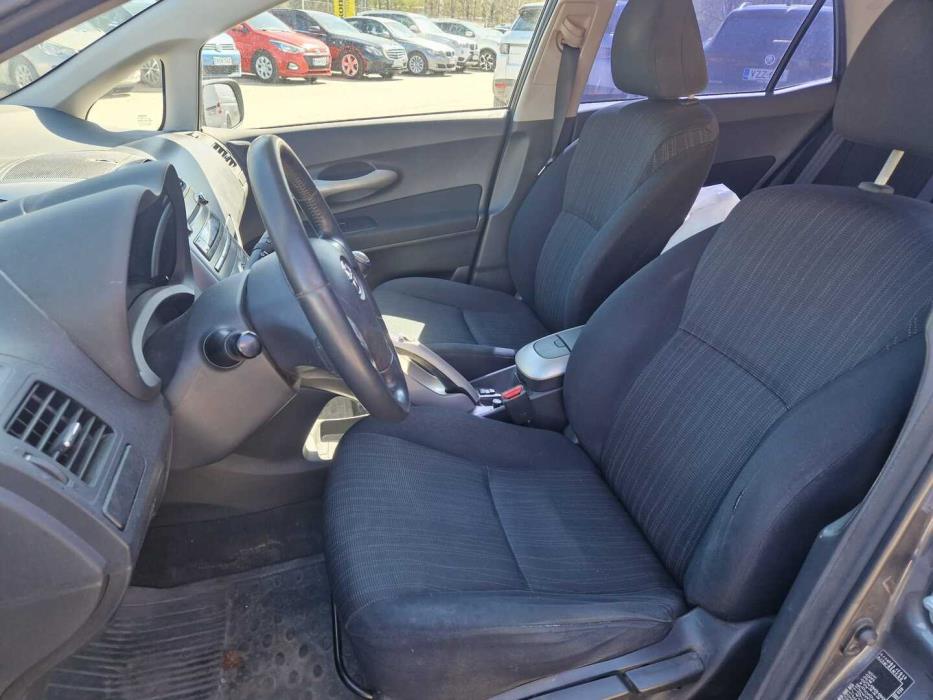 TOYOTA Auris 2008