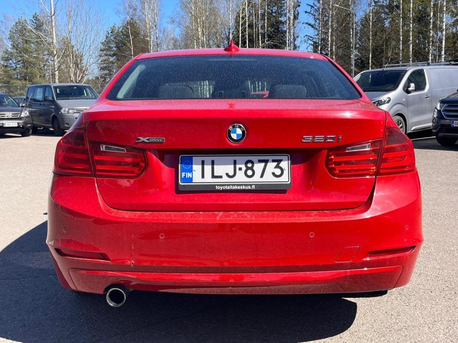 BMW 320 2013