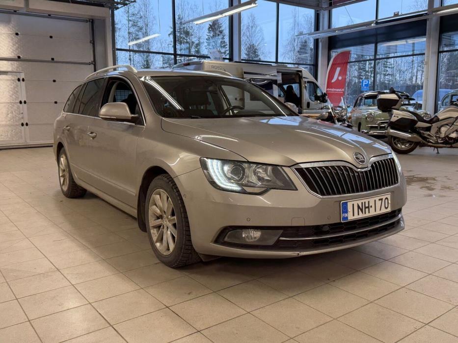 SKODA Superb 2014