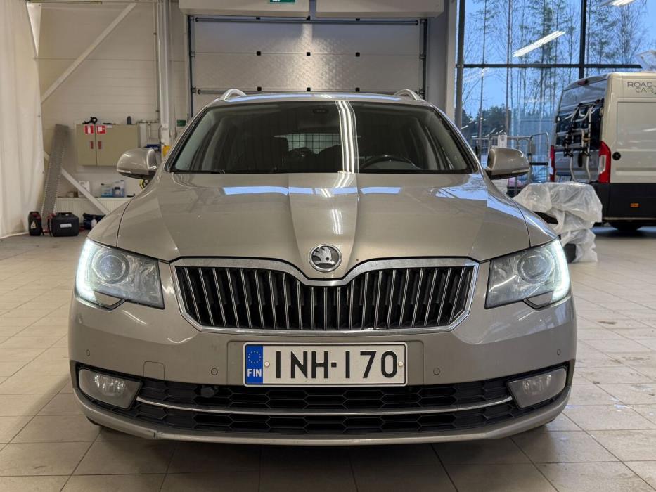 SKODA Superb 2014