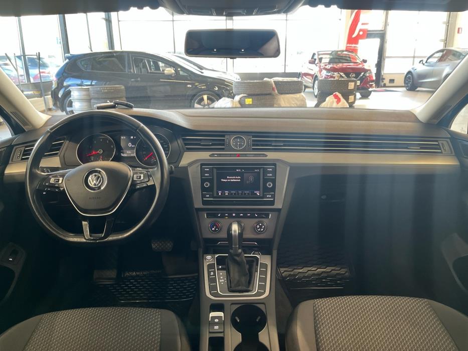 VOLKSWAGEN Passat 2017