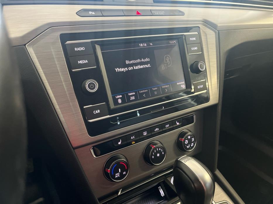 VOLKSWAGEN Passat 2017