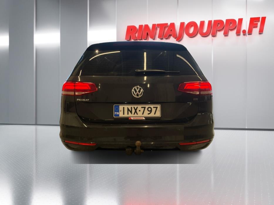 VOLKSWAGEN Passat 2017
