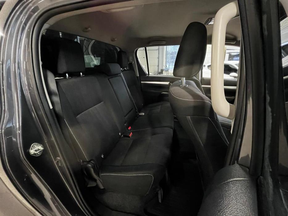 TOYOTA Hilux 2018
