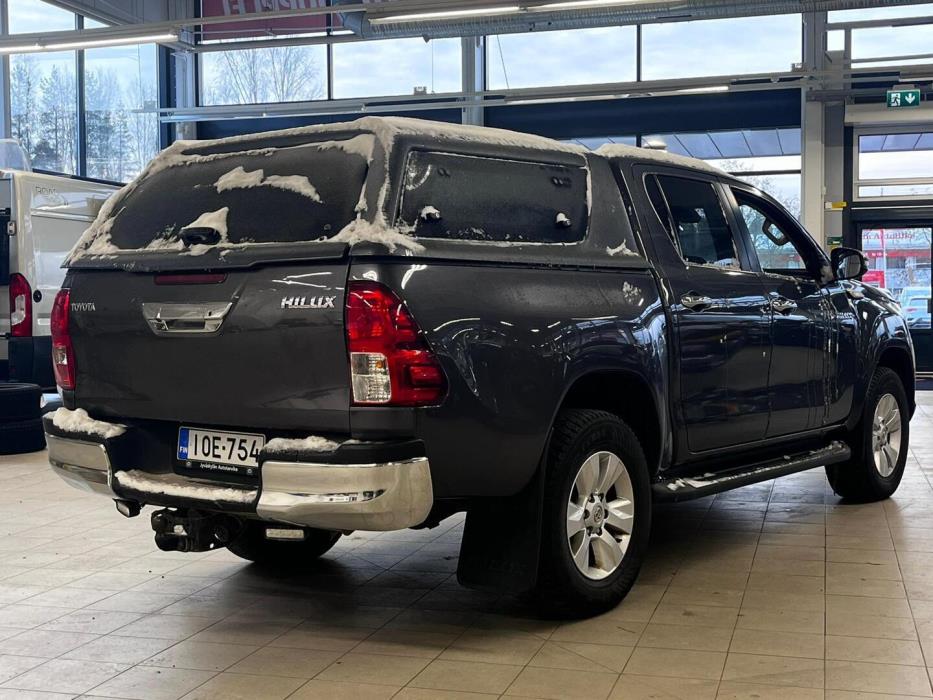 TOYOTA Hilux 2018