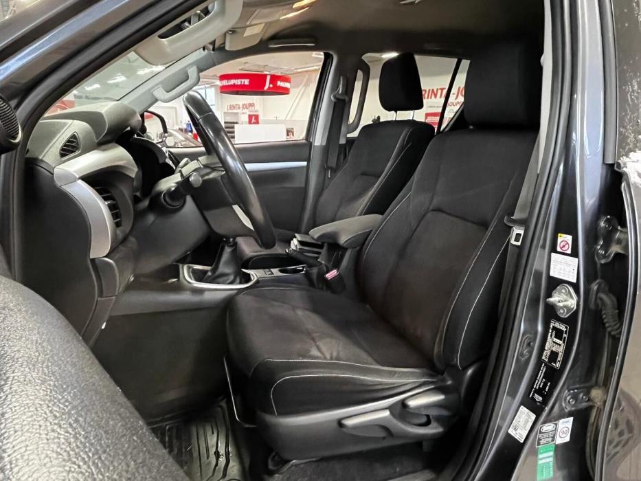 TOYOTA Hilux 2018