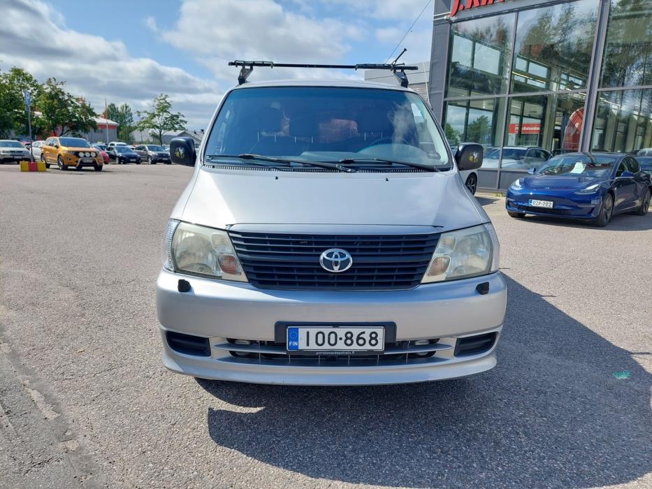 TOYOTA Hiace 2009