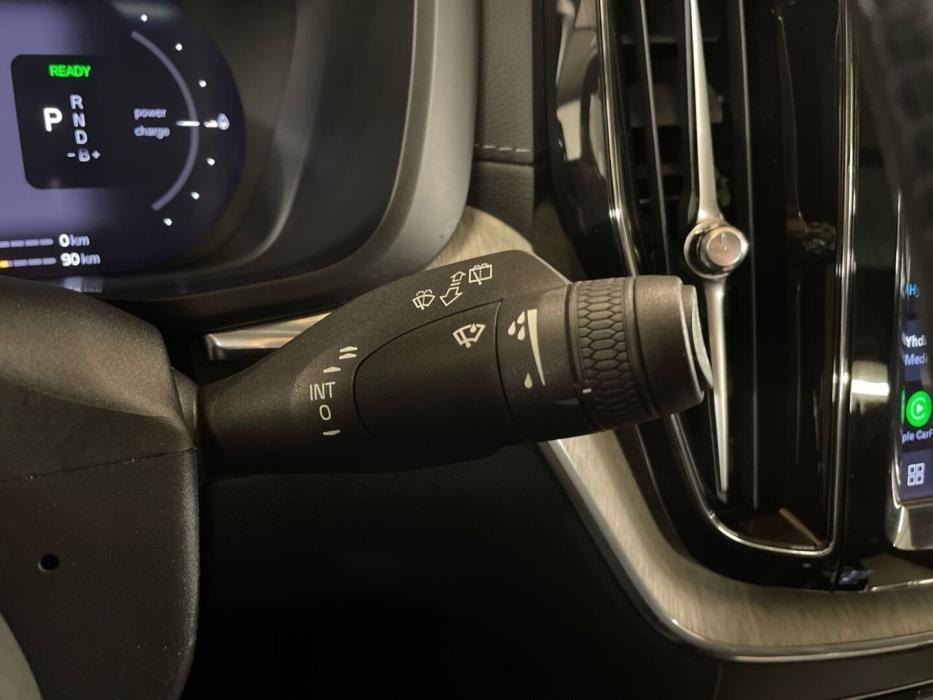VOLVO XC60 2022