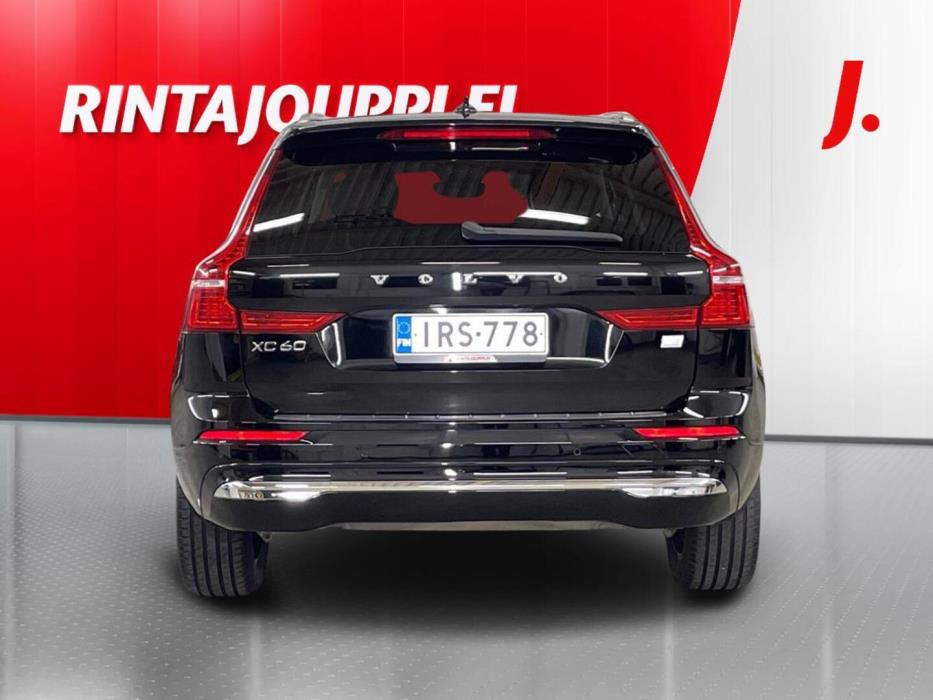 VOLVO XC60 2022