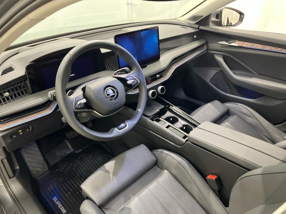 SKODA Superb 2024