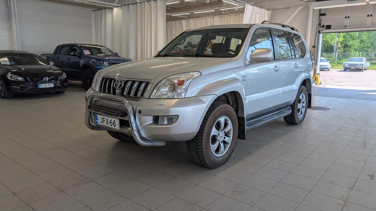 TOYOTA Land Cruiser 2003