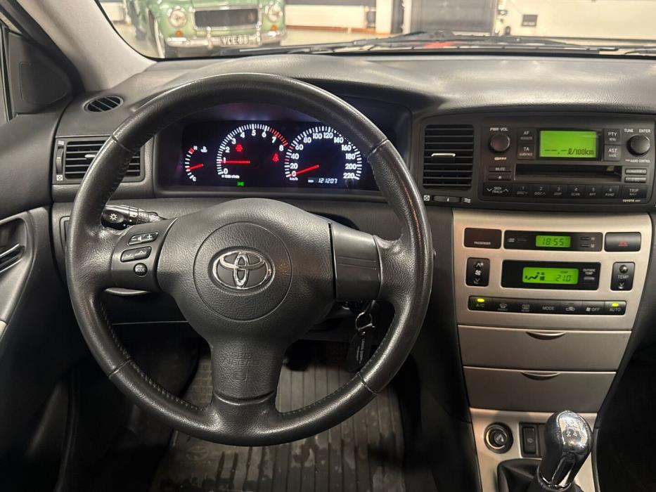TOYOTA Corolla 2005