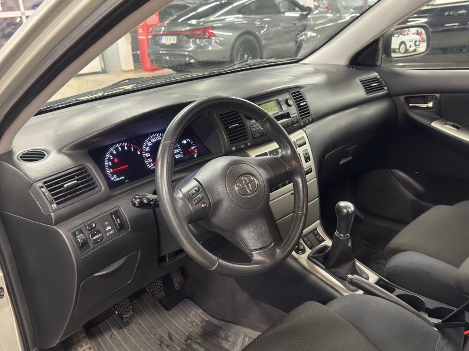 TOYOTA Corolla 2005