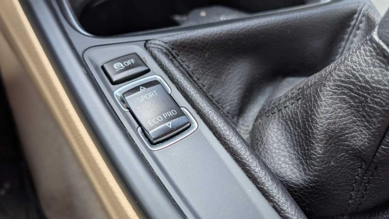 BMW 320 2012