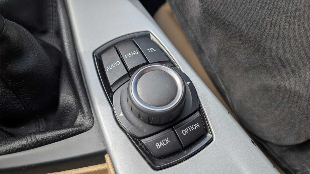 BMW 320 2012