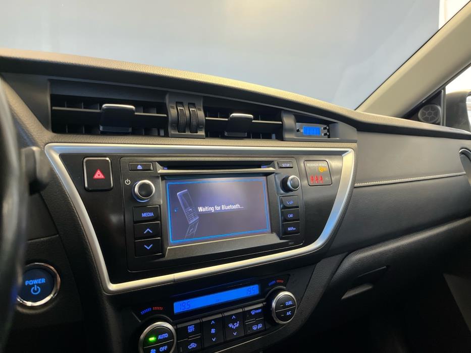 TOYOTA Auris 2013