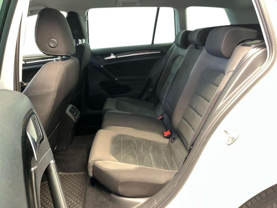 VOLKSWAGEN Golf 2018