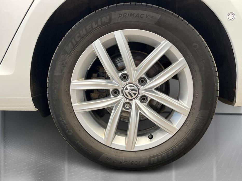 VOLKSWAGEN Golf 2018