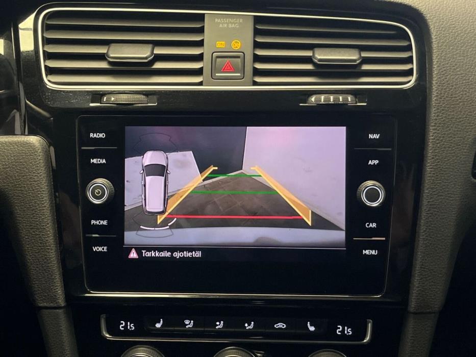VOLKSWAGEN Golf 2018
