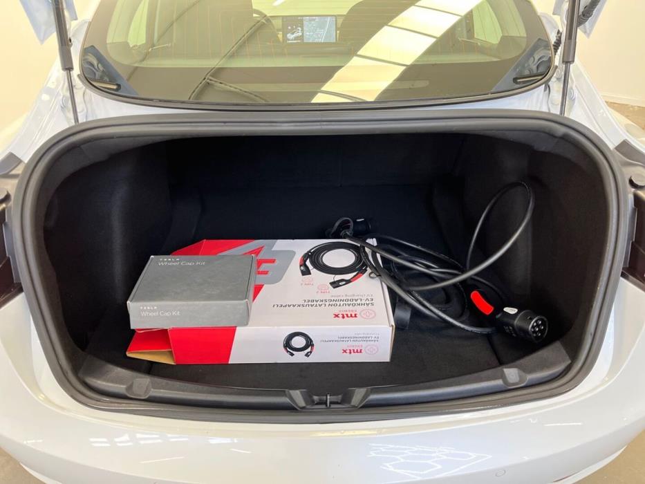 TESLA Model 3 2020
