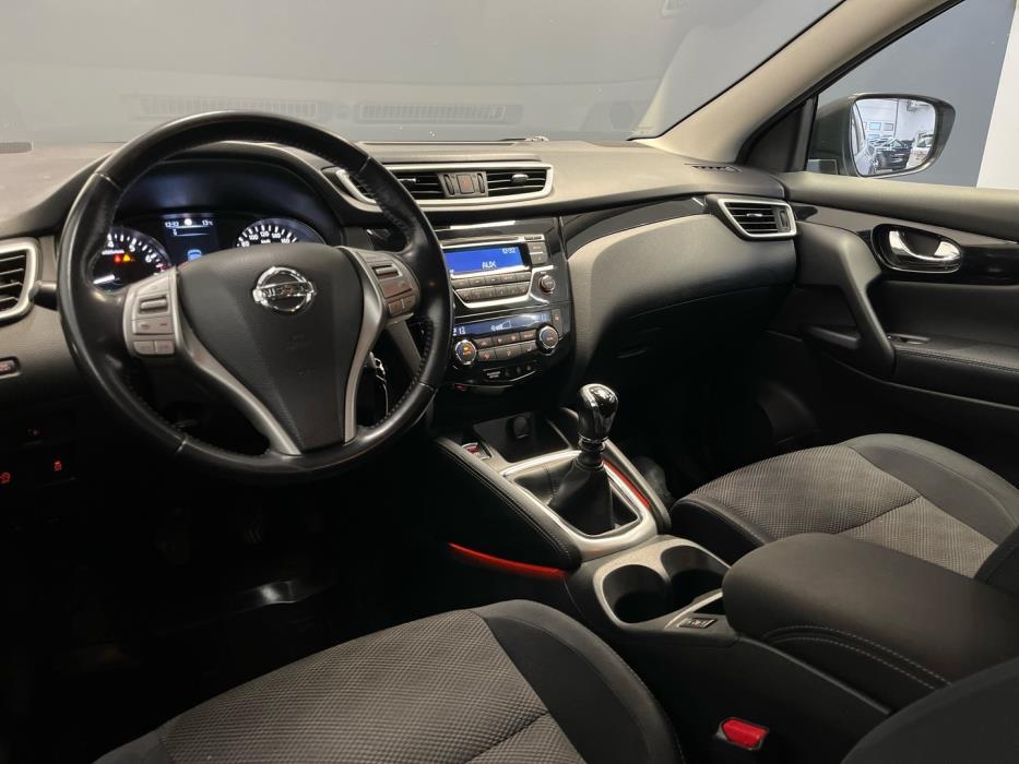 NISSAN Qashqai 2015