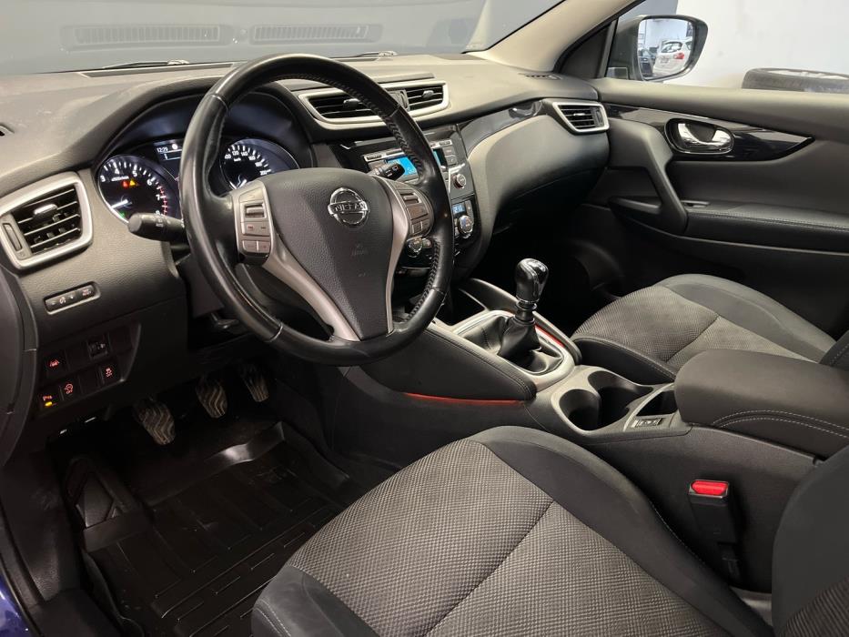 NISSAN Qashqai 2015