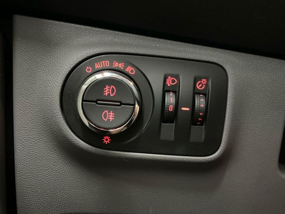 OPEL Corsa 2015