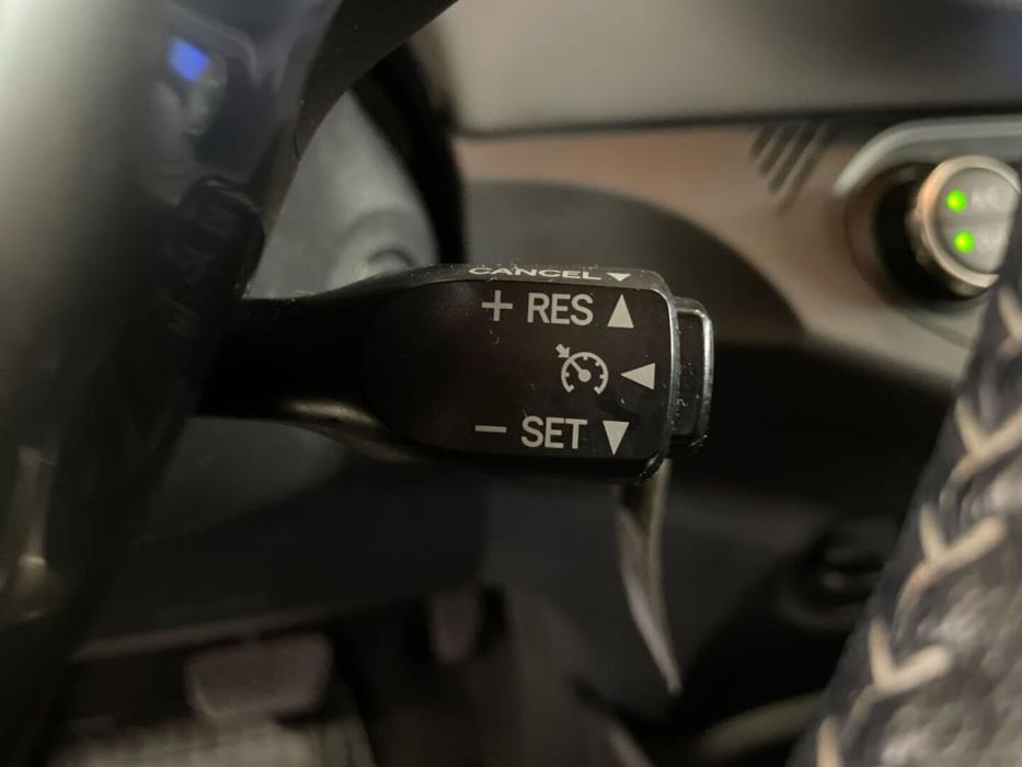TOYOTA Yaris 2015