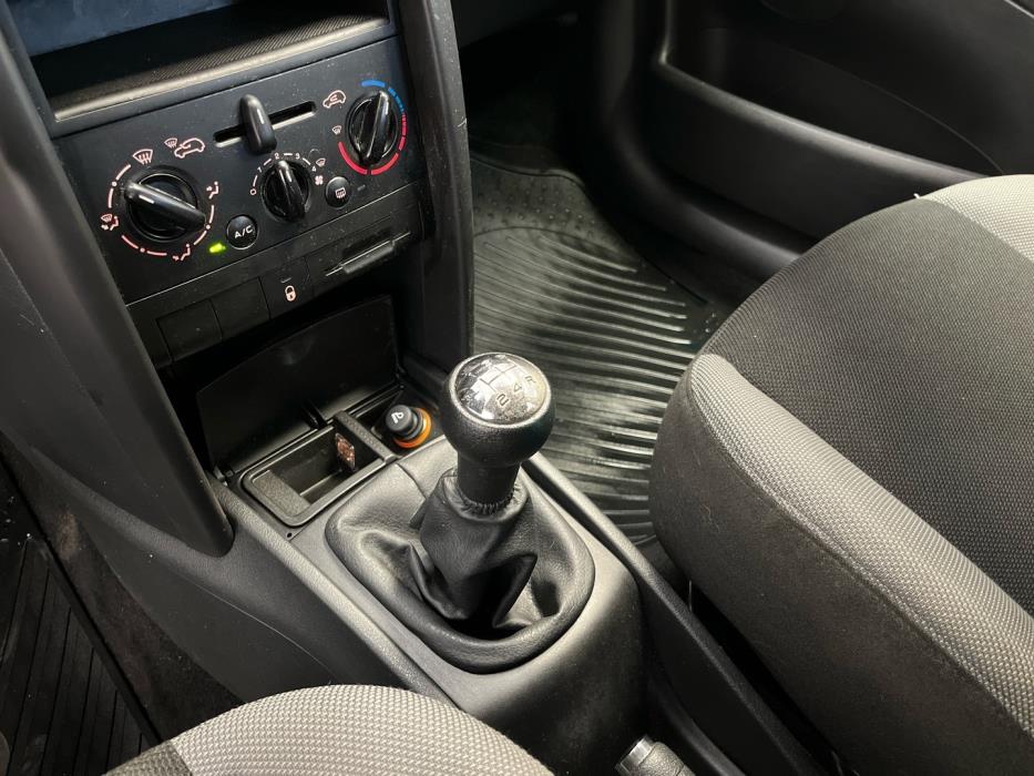 PEUGEOT 207 2007