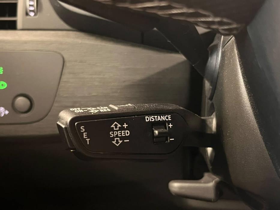 AUDI A4 2021