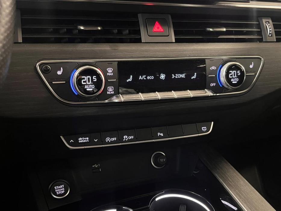 AUDI A4 2021