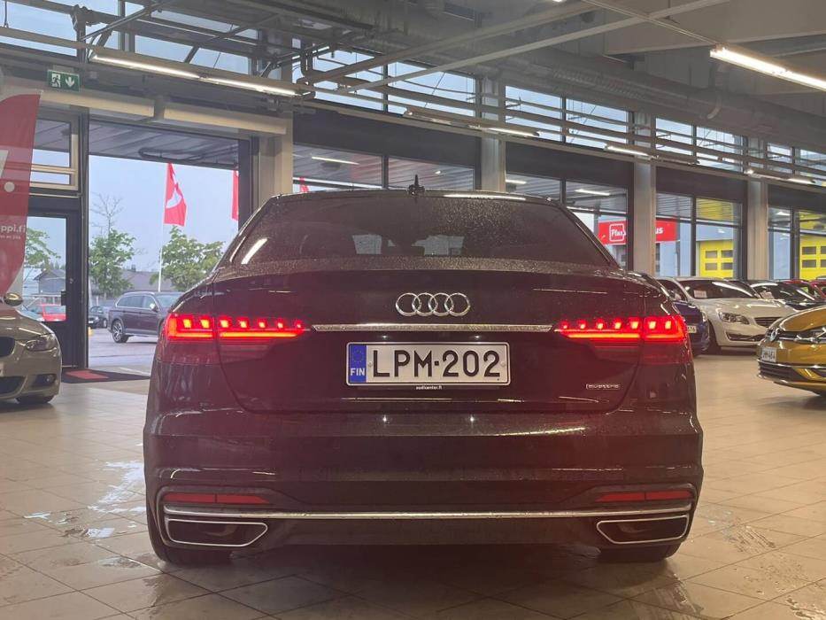 AUDI A4 2021