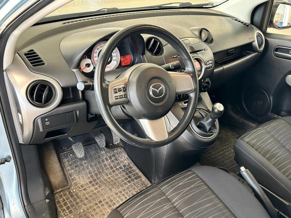 MAZDA Mazda2 2010