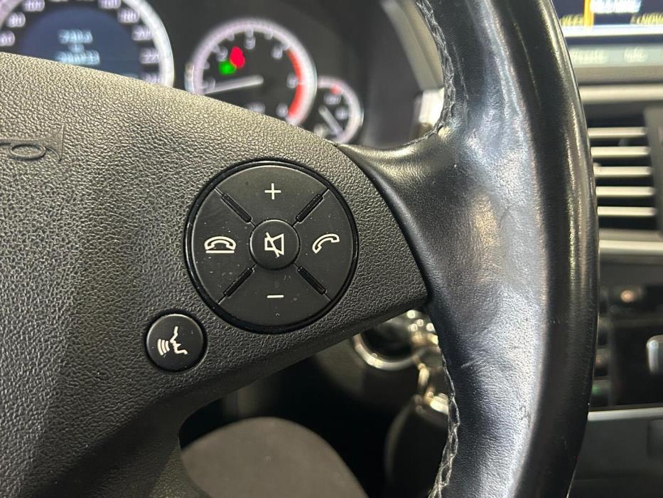 MERCEDES-BENZ E 2011