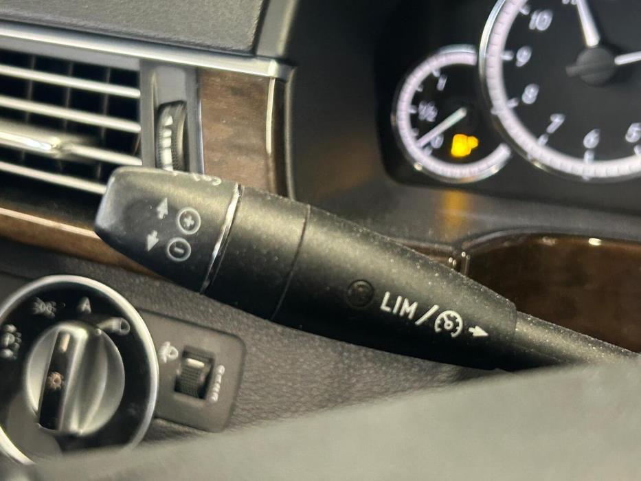 MERCEDES-BENZ E 2011