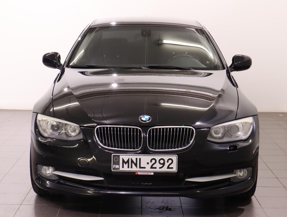BMW 330 2010