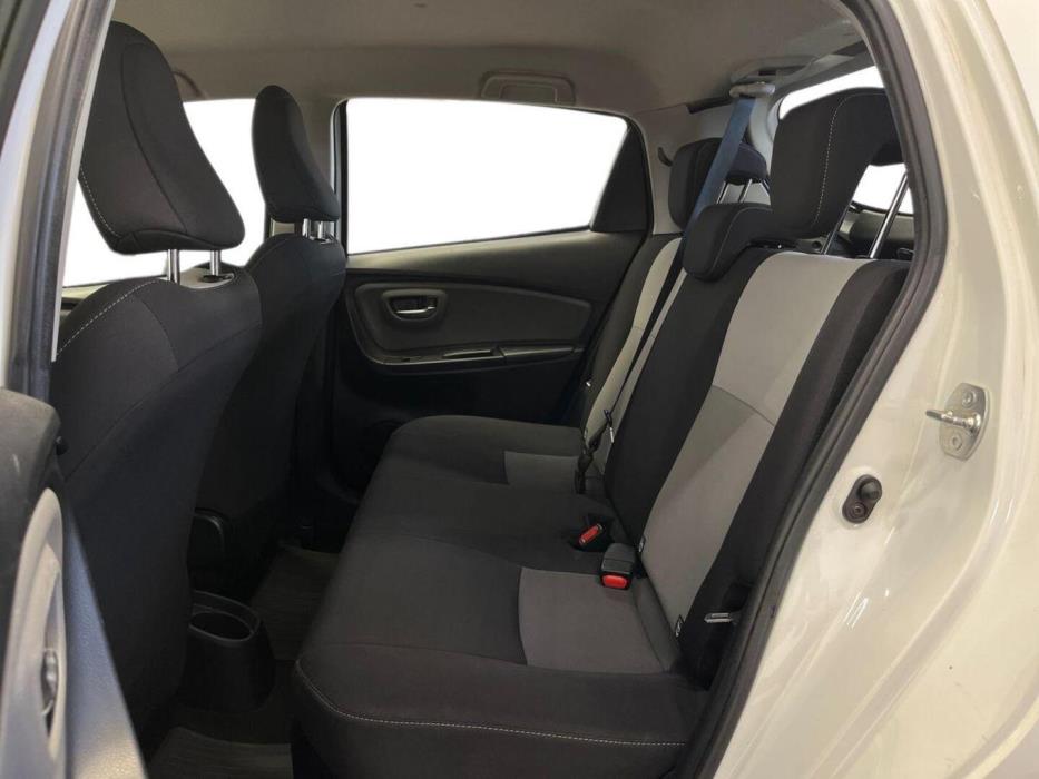TOYOTA Yaris 2017