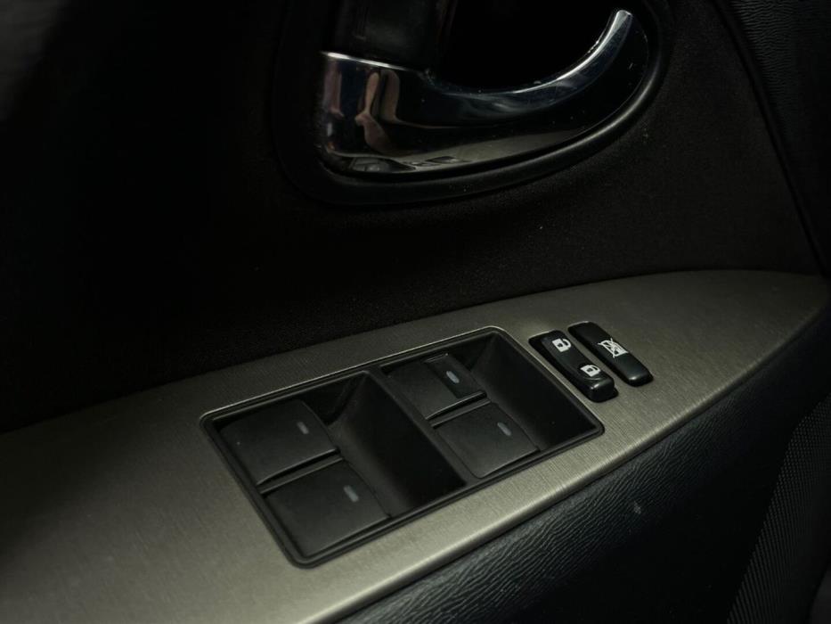 TOYOTA Avensis 2010